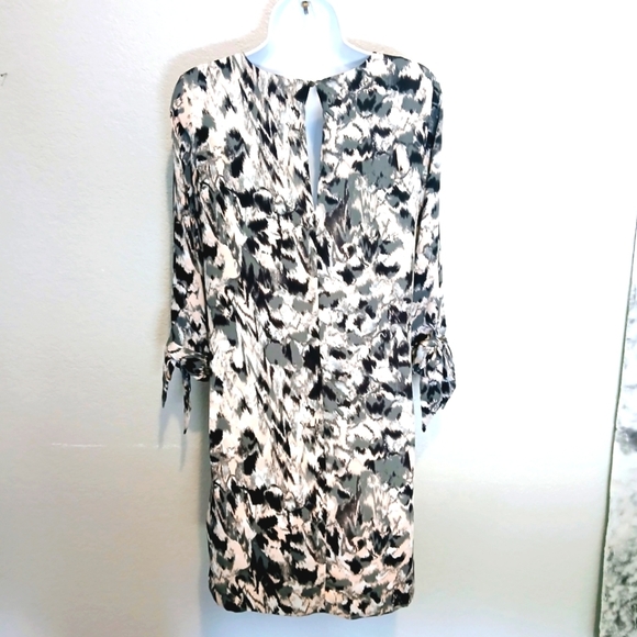 H&M Abstract Watercolor Print Shift Dress Size 4 - Picture 9 of 10